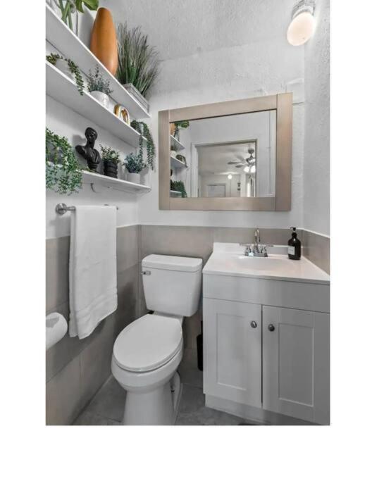 Inviting Oasis - Cozy, Spotless, And Comfortable Room Pahokee Exteriör bild